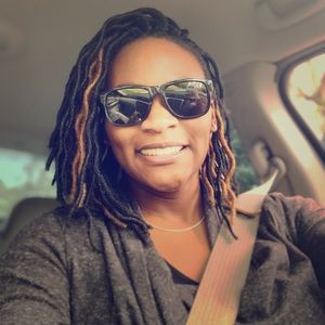 Meet your Posher, Kendra